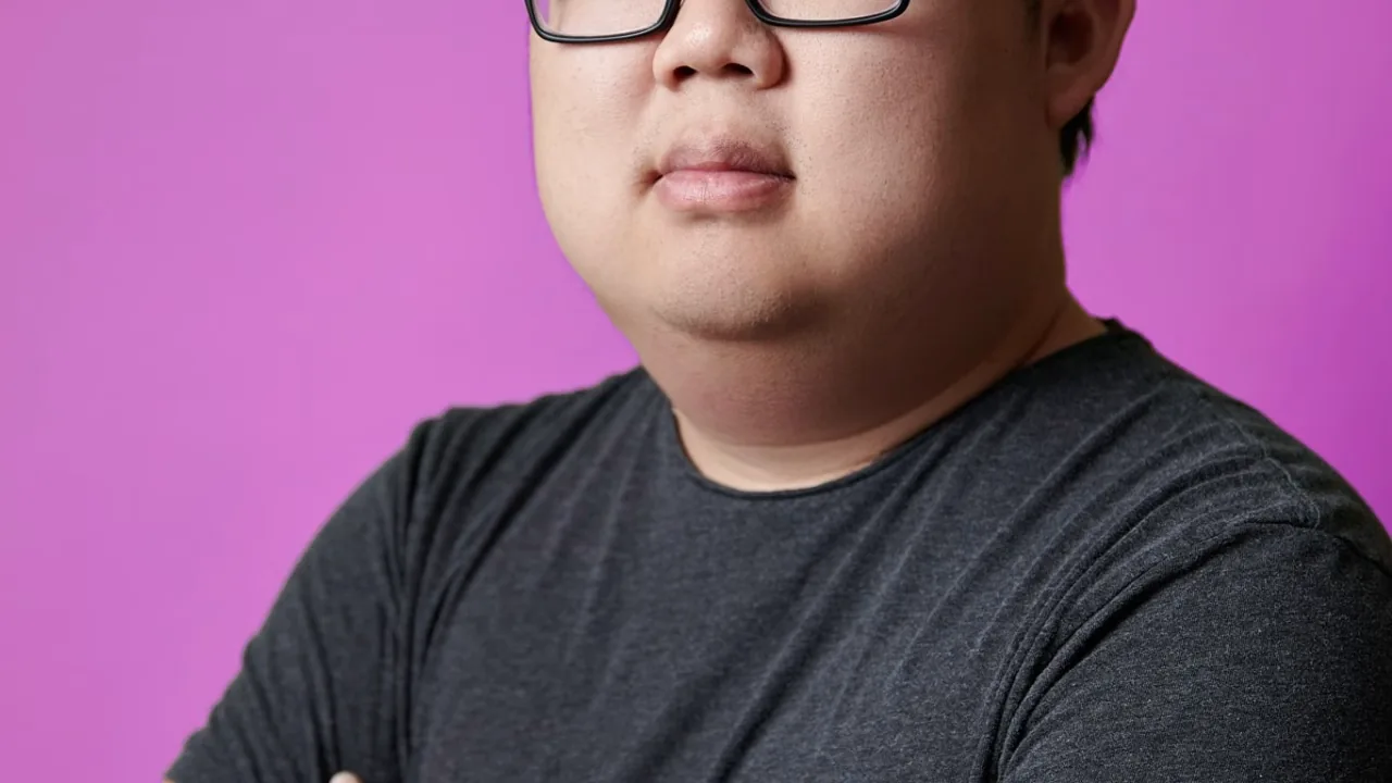 Voice actor SungWon Cho co-hosting the Tomodachi Talks program on the It's Anime channel.