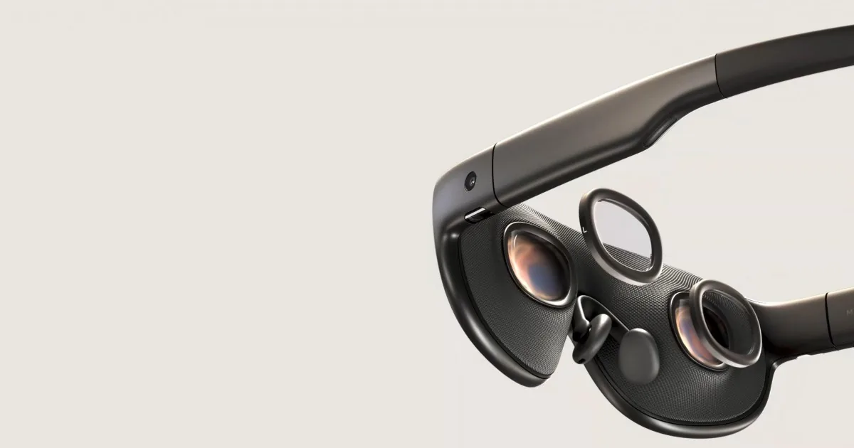 Reported Project Phoenix Meta headset design in a slim, glasses-style frame.