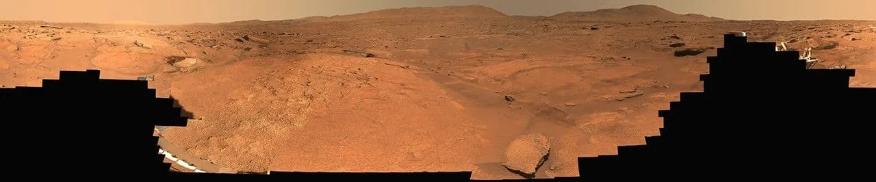 Detailed Perseverance rover view presenting the panoramic landscape of Turquoise Bay on Mars.