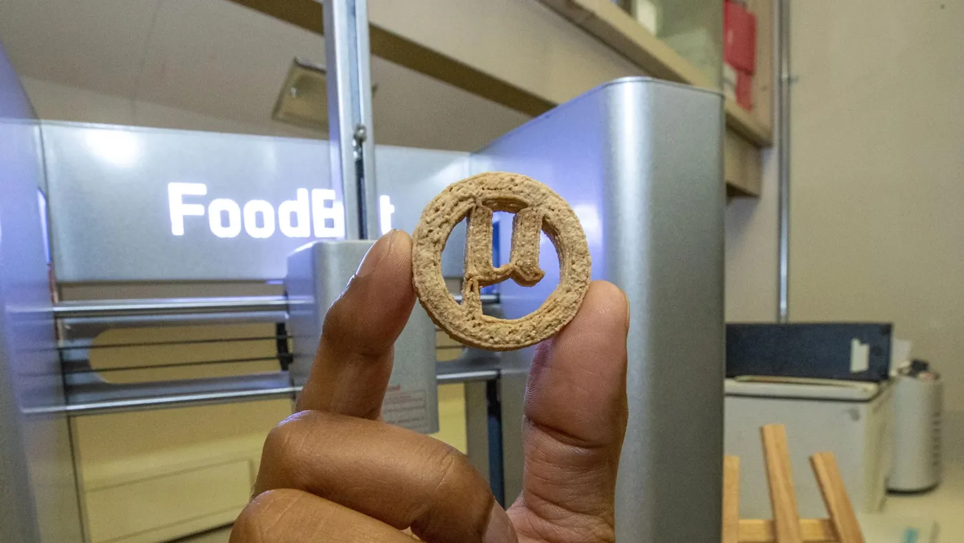 Research image from ScienceDaily illustrating lab-developed cookies made by converting plastic waste into food.