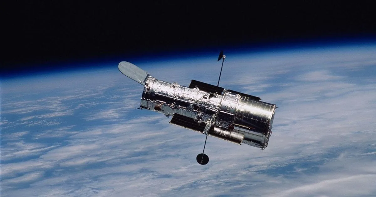 NASA Requests Commercial Ideas for Hubble Servicing Mission — Starlust image