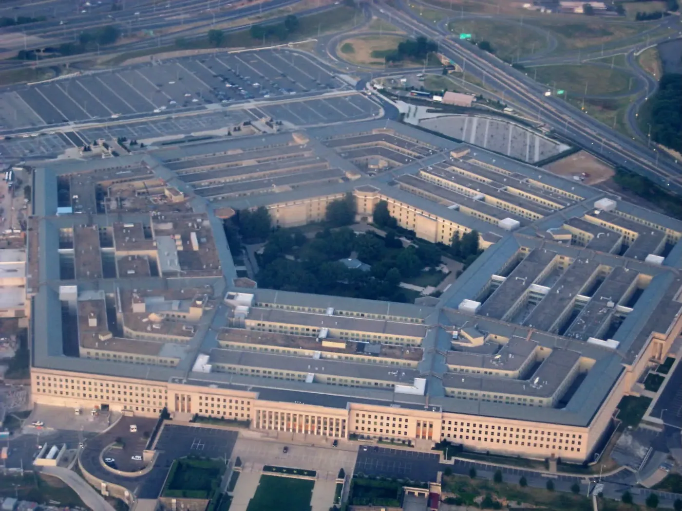 Network security monitoring screen representing federal investigation into stolen military files.