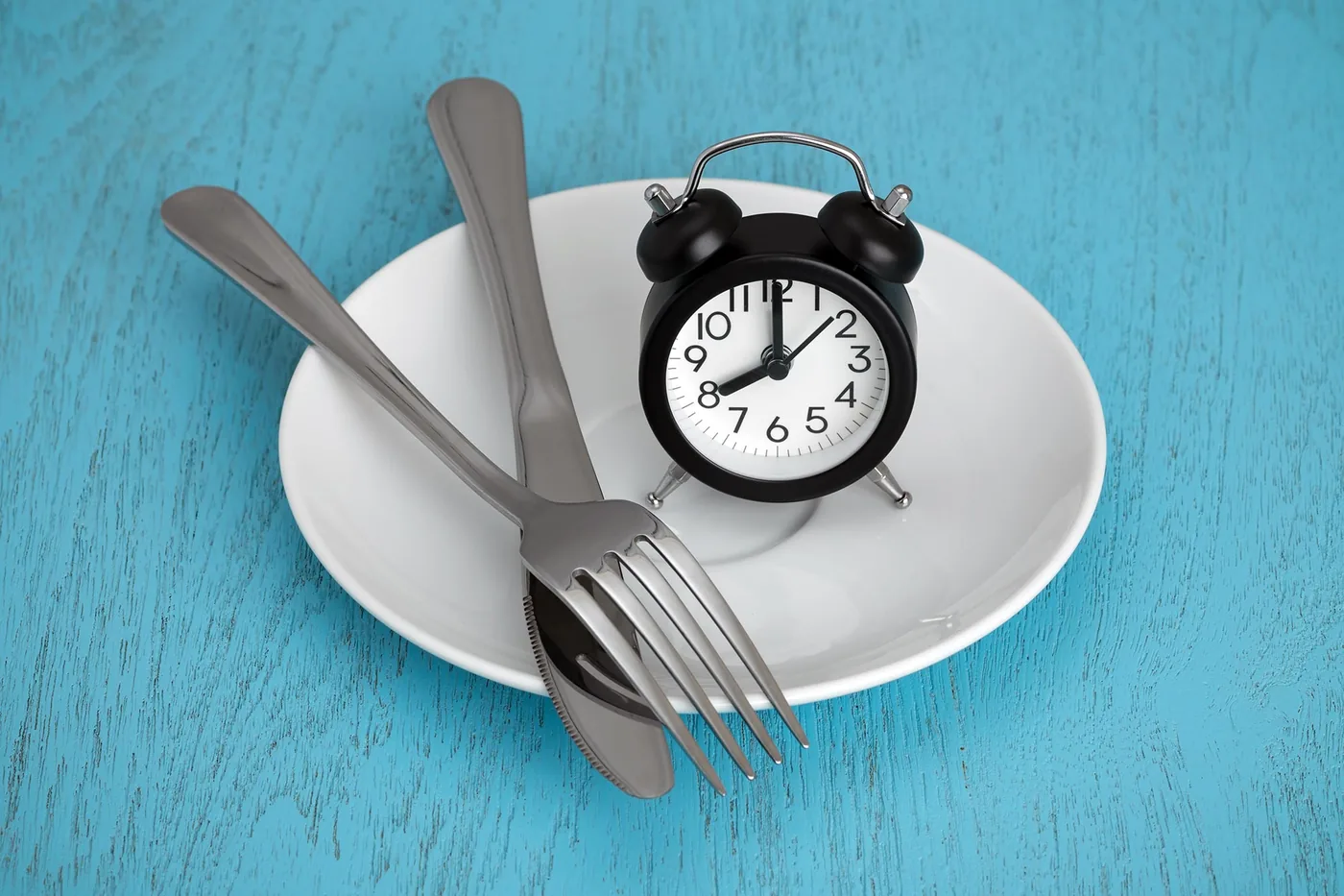 A visual overview of intermittent fasting and time-restricted eating schedules used in clinical research.